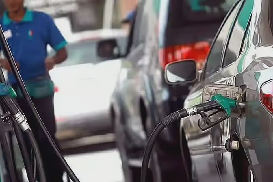 UAE Petrol Prices Jump Over 16%, Pushing Residents Toward the Metro