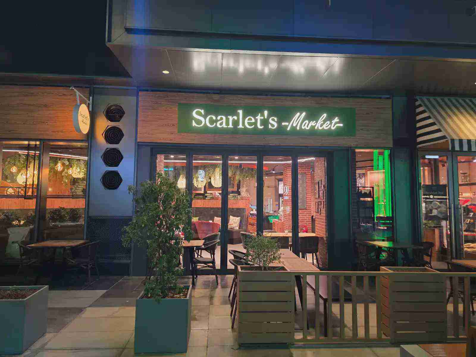 Scarlet's Market - cafe-restaurant
